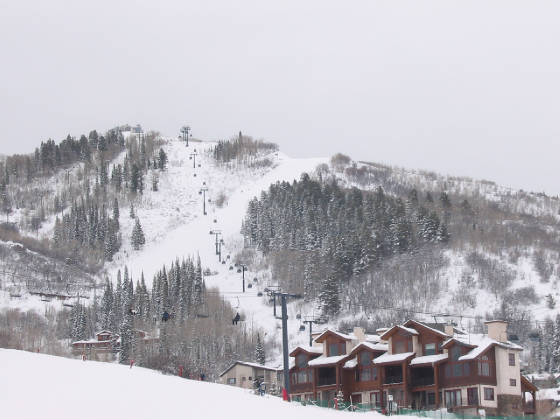 mountainslopecondo.jpg